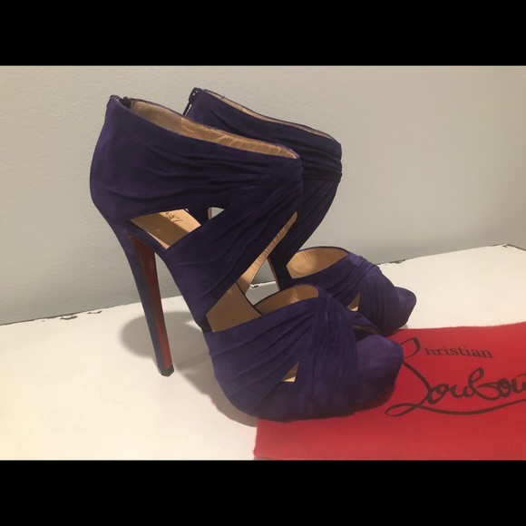 NEVER WORN CHRISTIAN LOUBOUTINS - SIZE 39 - Picture 3 of 5